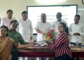 आयआयटीसाठी भोसले कॉलेजचे ५ विद्यार्थी ठरले पात्र, मान्यवरांच्या हस्ते विद्यार्थ्यांचा सत्कार; अध्यक्ष सुधीर पाटील म्हणाले, आज भाग्याचा दिवस!