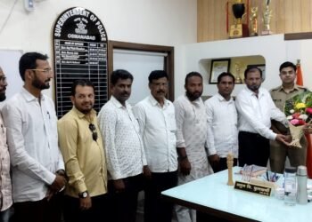 अल्पवयीन मुलीवर अत्याचार, पोलिसांच्या कठोर भूमिकेने आरोपीला शिक्षा,मुस्लिम बांधवांनी केला एसीपींचा सत्कार