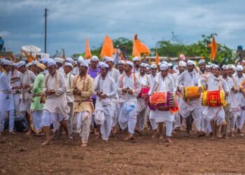 हे तर संत ज्ञानेश्वर आणि संत तुकारामांना त्रास देणाऱ्या सनातनी मानसिकतेचेच प्रतिबिंब: वारकऱ्यांवरील लाठीमारप्रकरणी आम आदमी पक्षाची टीका