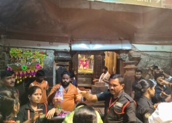 तुळजाभवानी मंदिरात भाविकांसाठी ‘एकच रांग’ व्यवस्था सुरू; भाविकांमध्ये समाधान