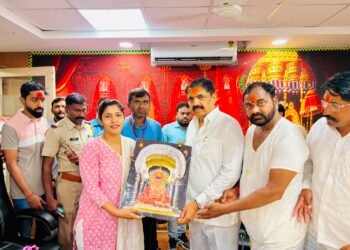 राष्ट्रवादीचे नेते जयंत पाटील तुळजाभवानी मातेच्या दर्शनाला, काय घातले साकडे ?, चर्चेला उधाण