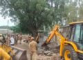 ढोकी येथील शासकीय जागेवरील अतिक्रमणाचा वाद पुन्हा पेटला          रोपवाटिकेच्या कर्मचाऱ्यांना धक्काबुक्की, कपडे फाडून मारहाण; २२ जणांवर गुन्हा दाखल