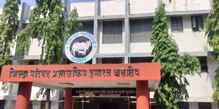 दुष्काळी परिस्थितीच्या पार्श्वभूमीवर सुट्टीच्या दिवशी जिल्हा परिषदेची कार्यालये सुरू राहणार