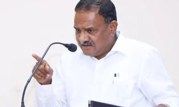 ज्यांच्याविरोधात मतं मागितली, त्यांचाच प्रचार करण्याची वेळ; सतीश चव्हाण यांच्या उमेदवारीवरून धाराशिवमध्ये भाजपची नाराजी