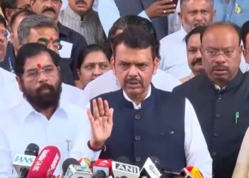 दुष्काळग्रस्त शेतकऱ्यांना अग्रिम मदतीची घोषणा; दिवाळीपूर्वी शेतकऱ्यांना ‘इतकी’ मदत मिळणार